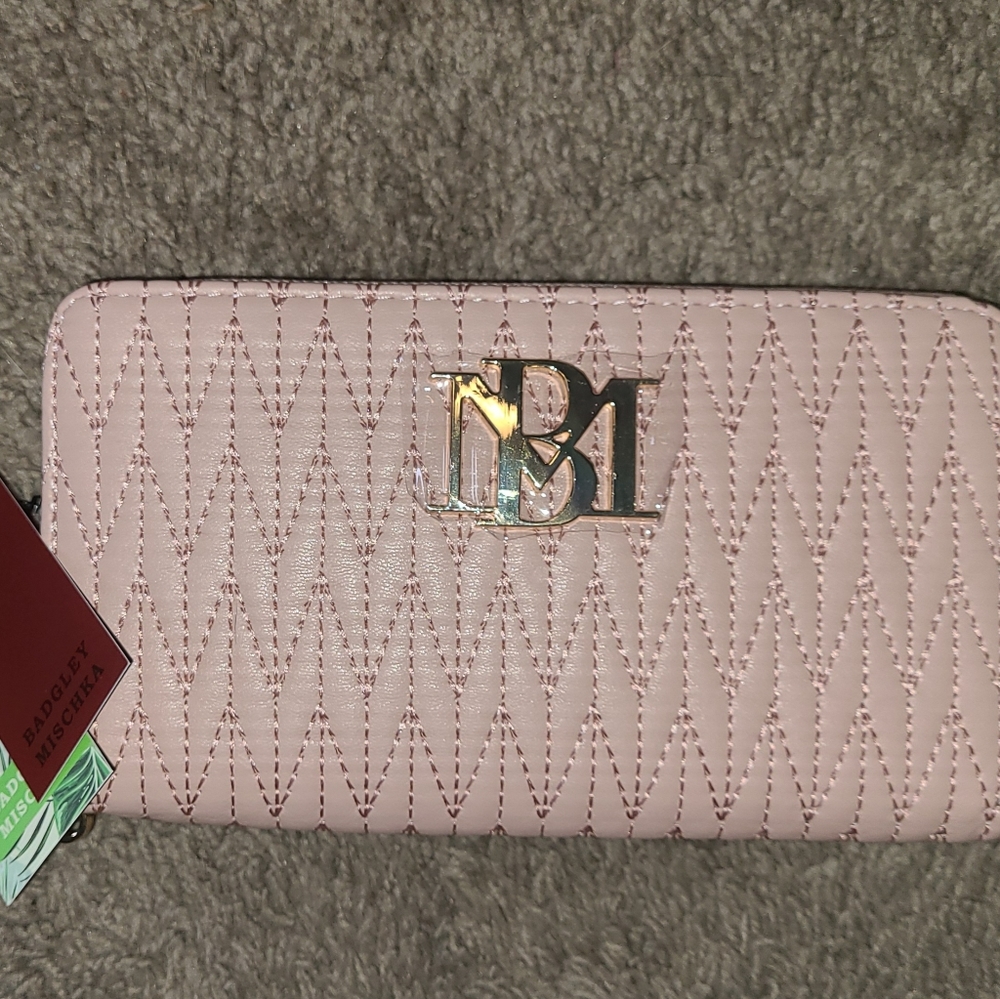 Badgley Mischka Vegan Leather Blush Pink Wallet w/ Phone Pocket/Wristlet NWT